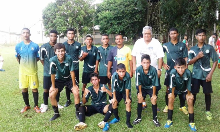 Equipes participam da Copa Frederiquense de futebol