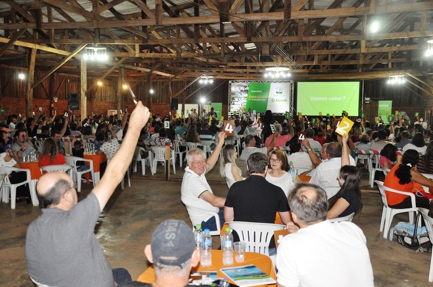 Assembleia Capa - Jornal Expoente Do Iguaçu