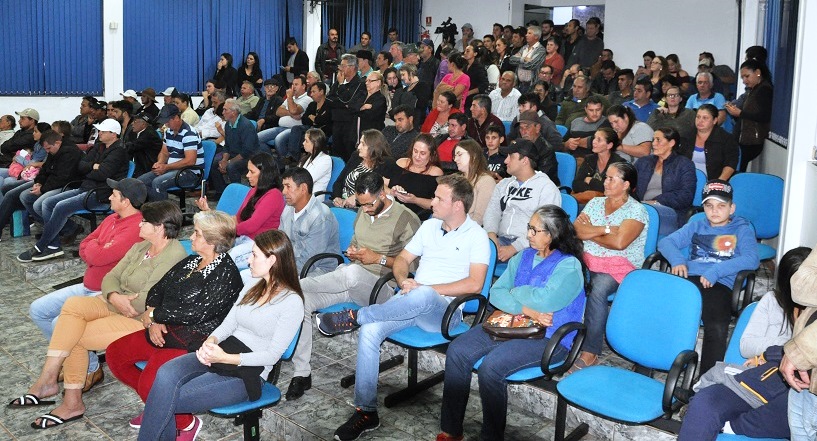 2 Ca - Jornal Expoente Do Iguaçu