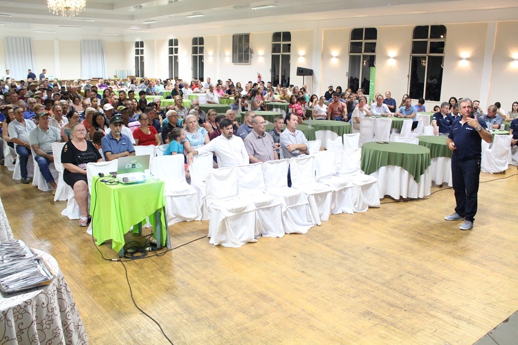 1 5 - Jornal Expoente Do Iguaçu