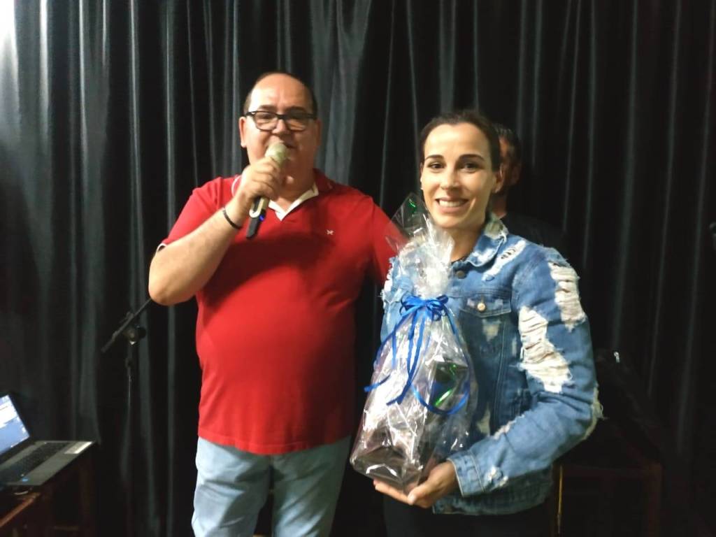 Thais Aciqisite - Jornal Expoente Do Iguaçu